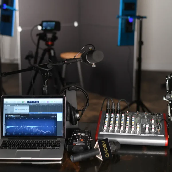 Shure SM7B Podcast/Voiceover microphone